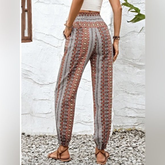 Boho Tie Front Carrot Pants - Picture 3 of 6